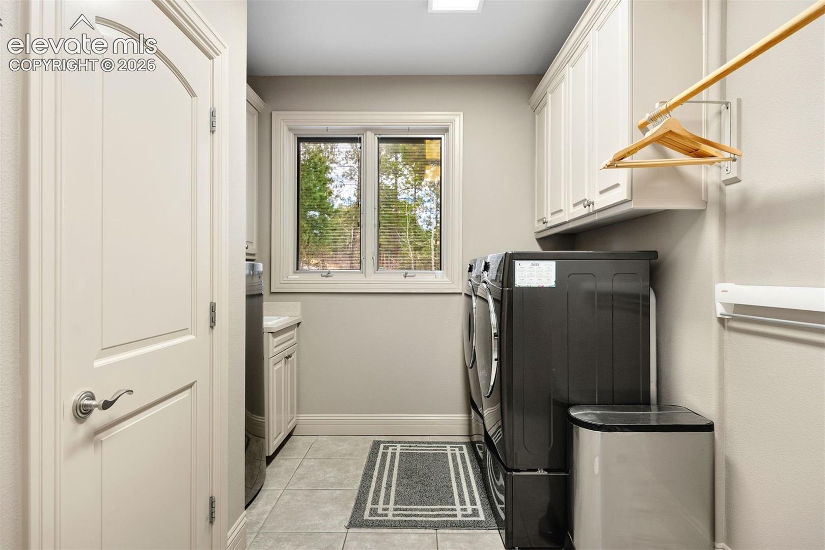 Listing photo 47 for 17507 Colonial Park Drive