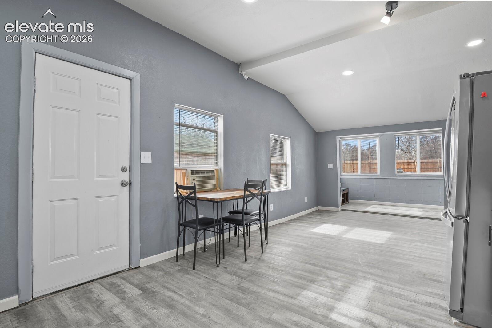 Listing photo 13 for 1640 Jackson Street