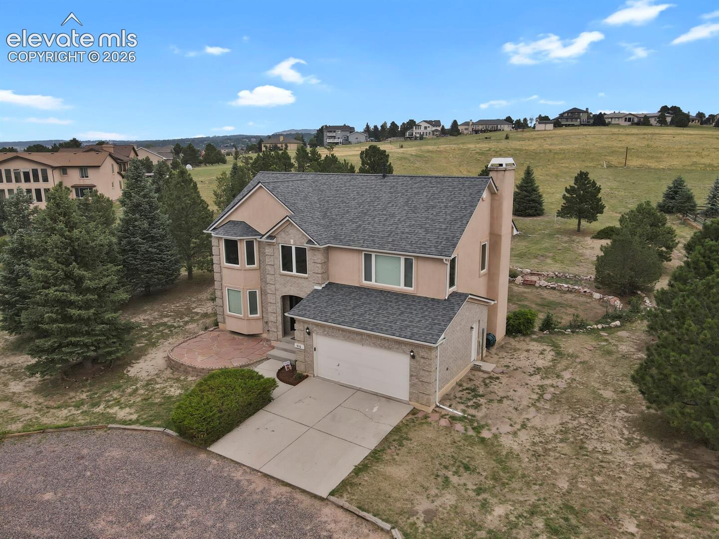 Listing photo 30 for 916 W Caribou Drive