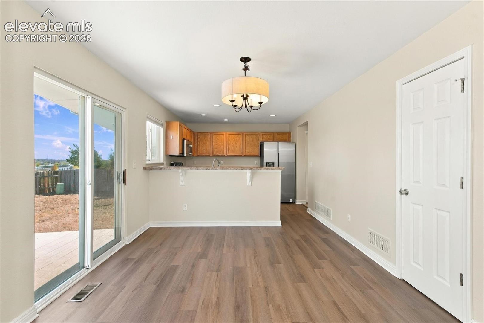 Listing photo 6 for 5263 Prairie Grass Lane