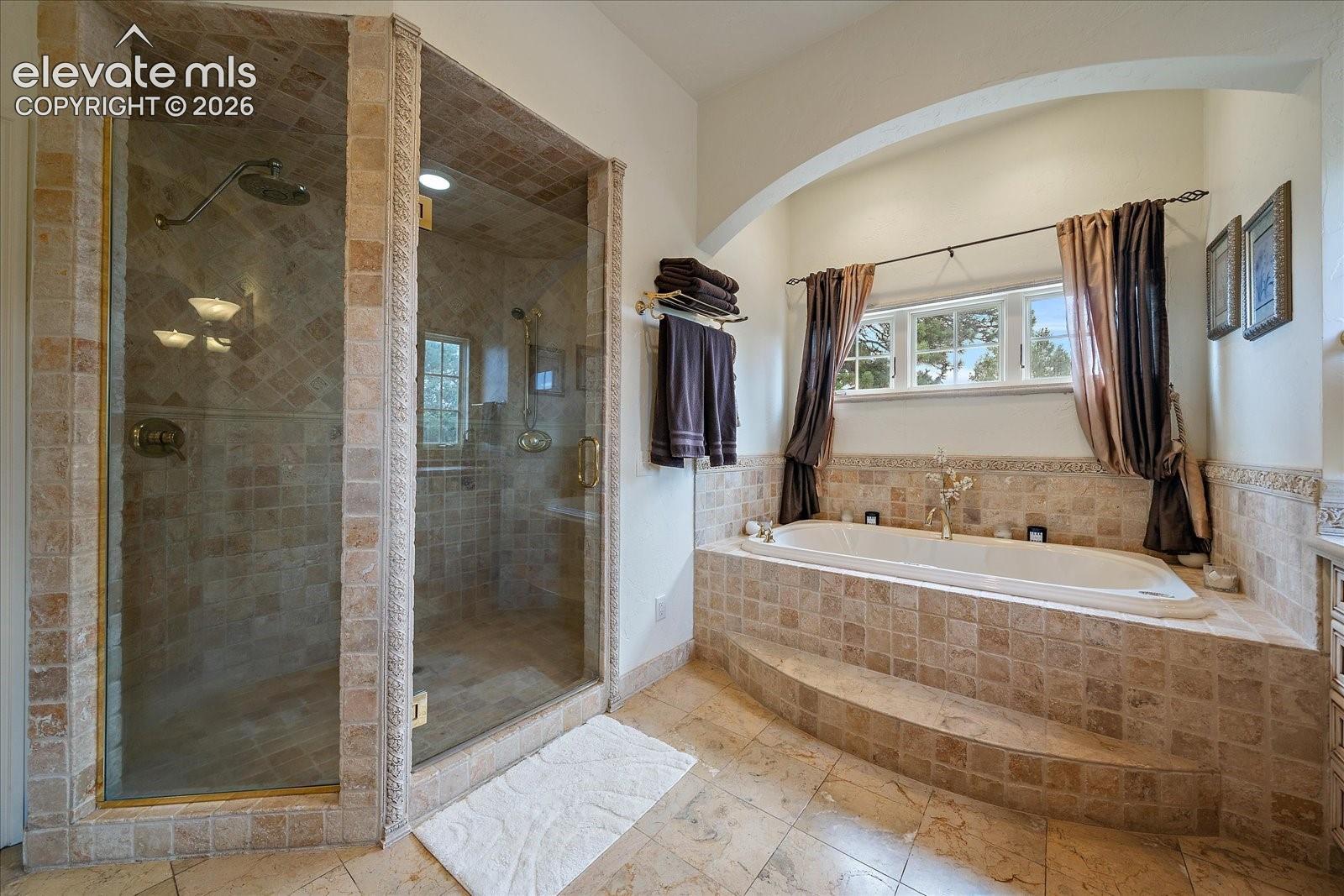 Listing photo 23 for 1175 Castle Pointe Drive