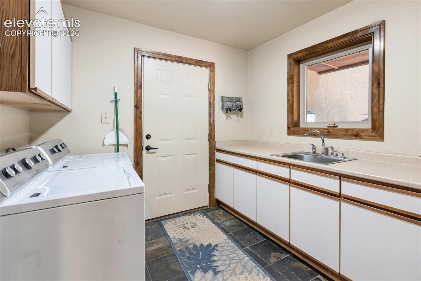 Listing photo 45 for 1195 Karen Lane