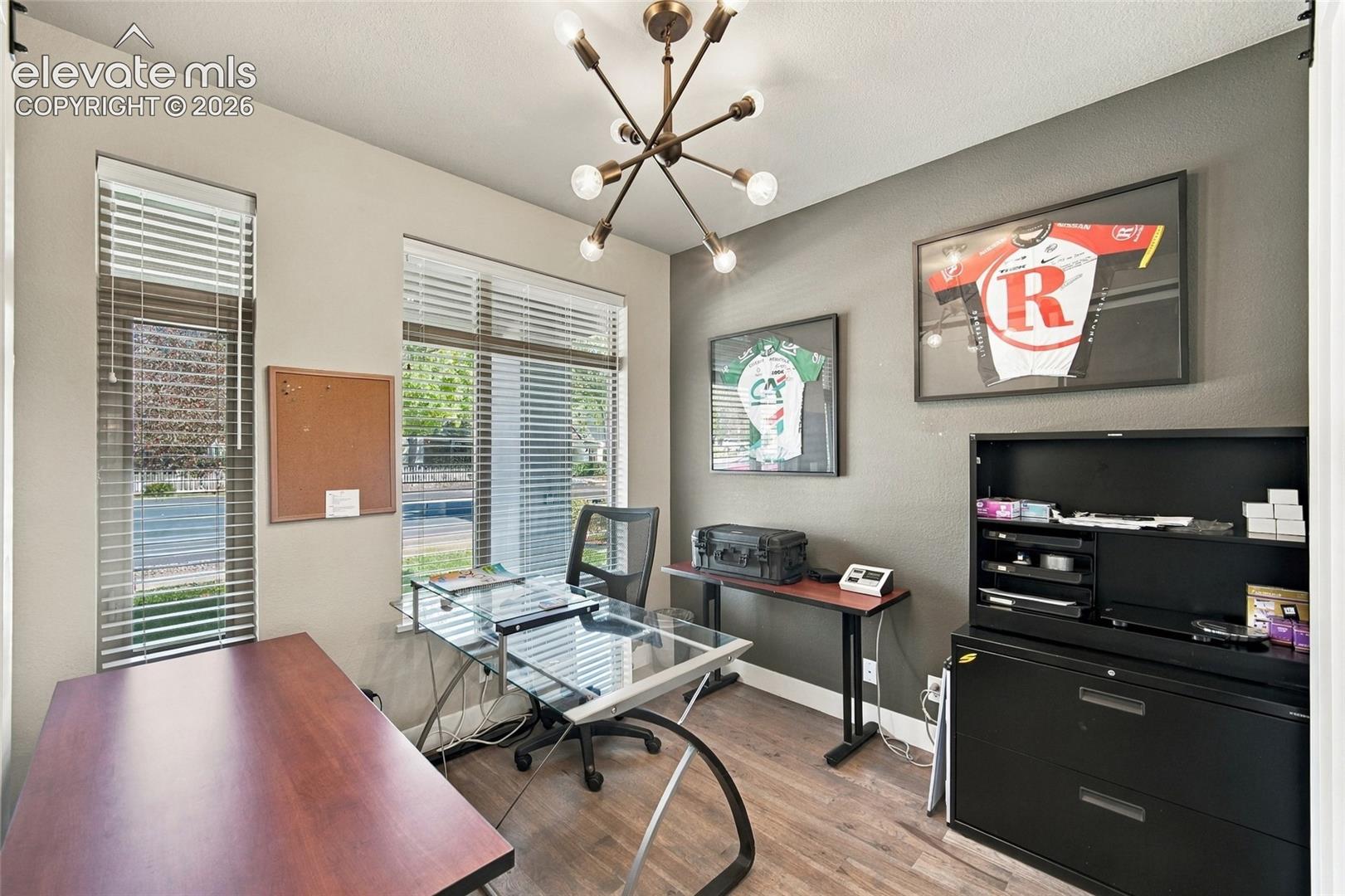 Listing photo 10 for 1319 W Colorado Avenue