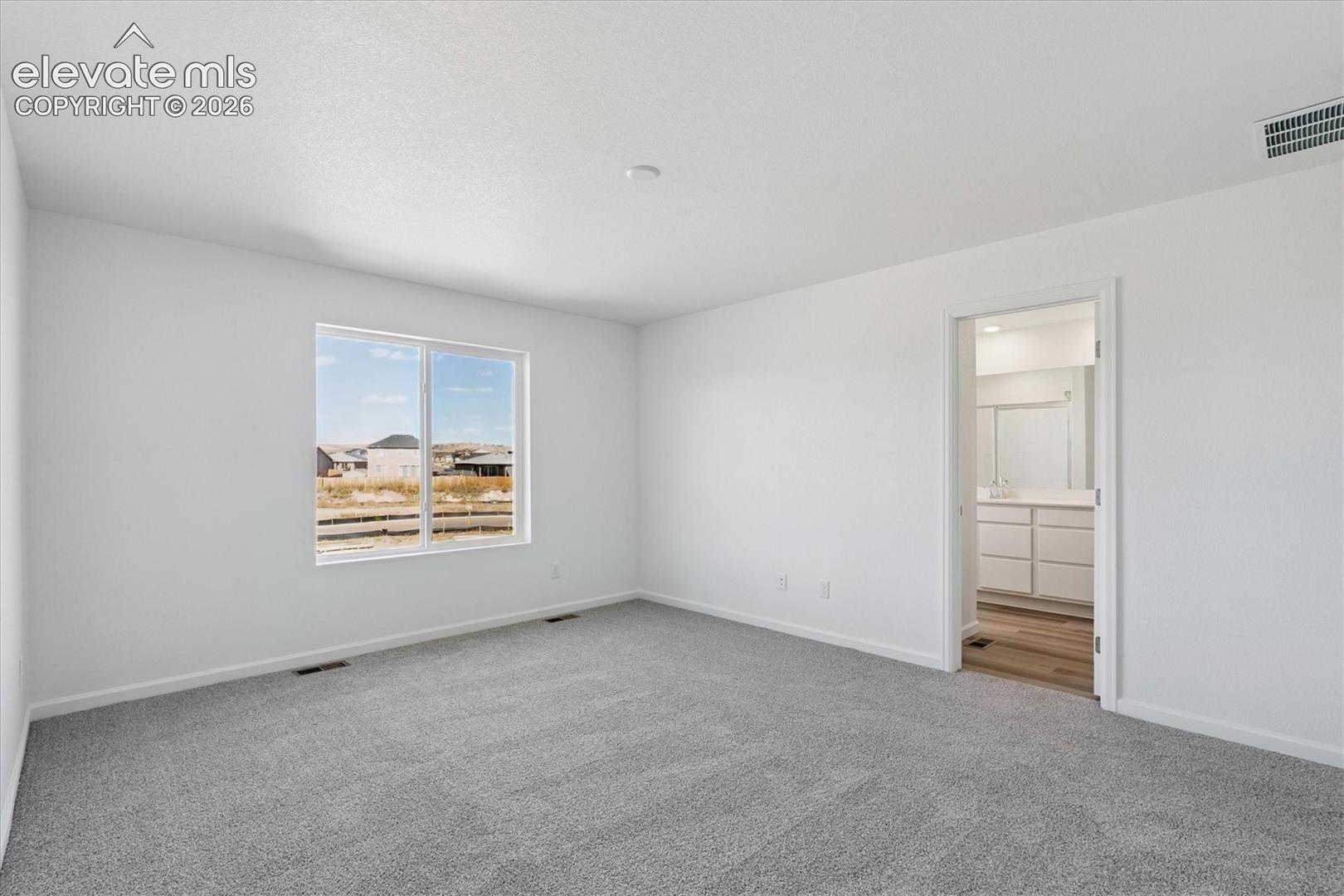 Listing photo 17 for 2513 Milano Way