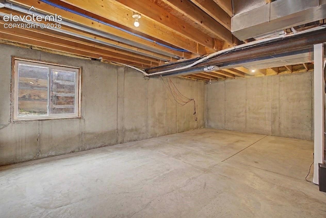 Listing photo 34 for 8335 Ashford Court