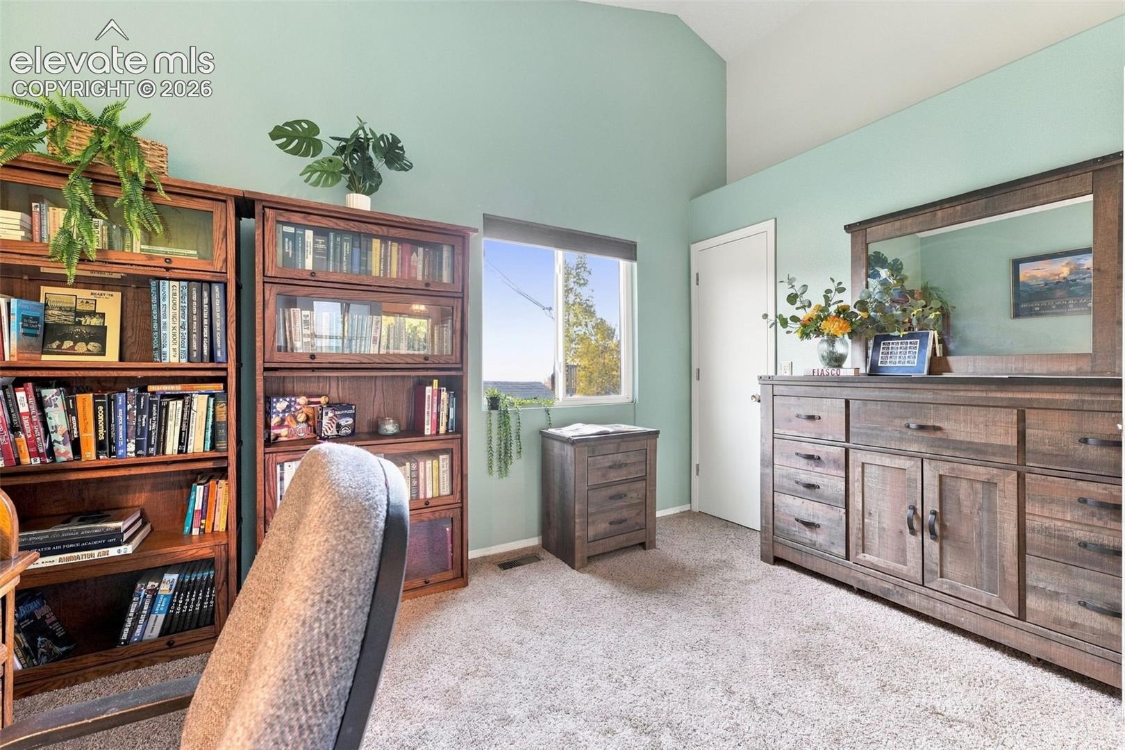 Listing photo 13 for 8140 Radcliff Drive