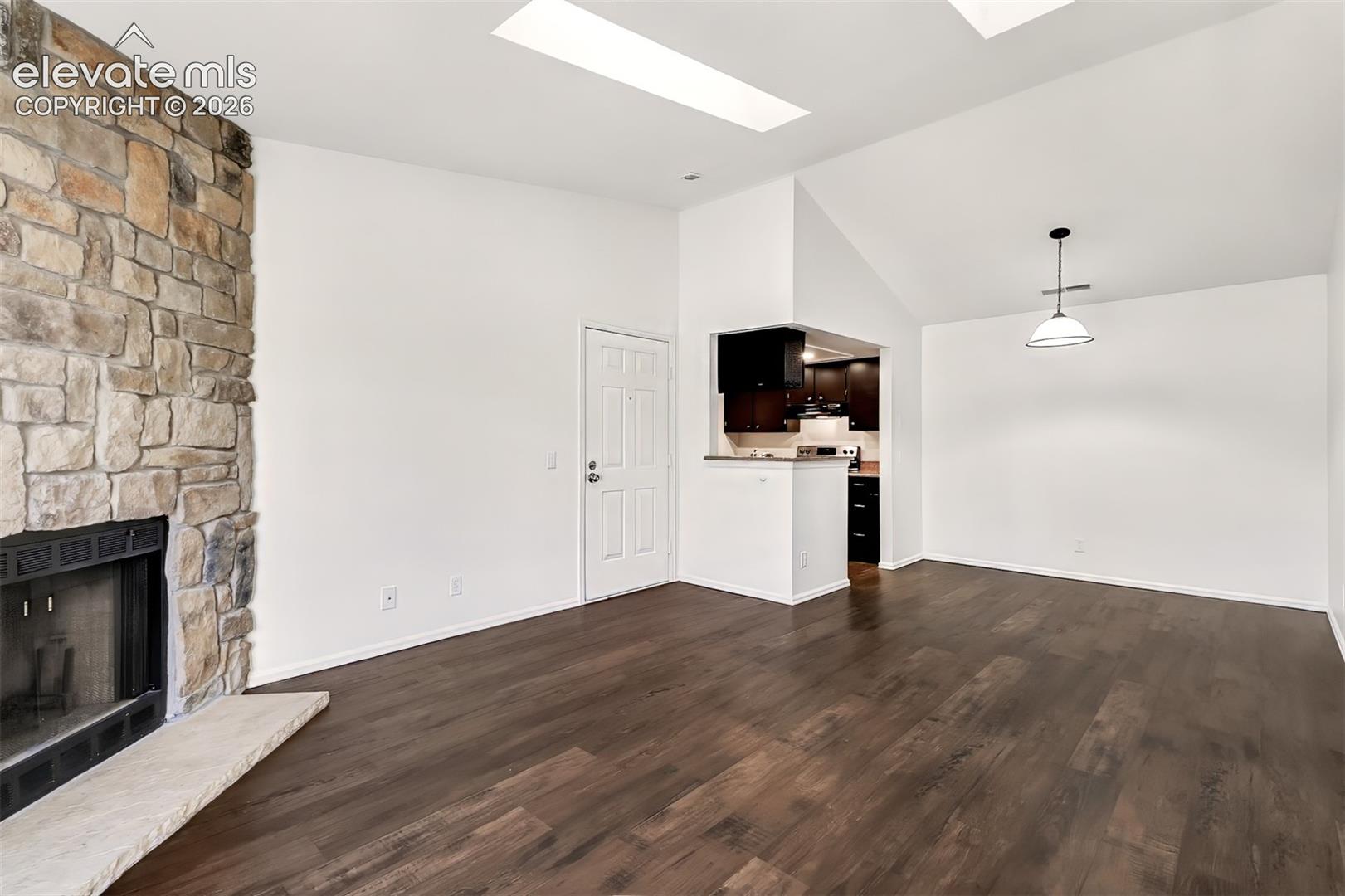 Listing photo 5 for 840 Tenderfoot Hill Road 204