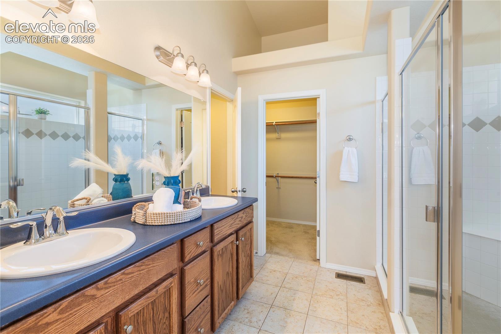 Listing photo 18 for 10614 Mt Emerald Drive