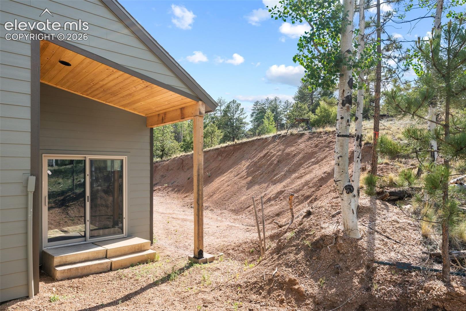Listing photo 35 for 2270 Pikes Peak Drive