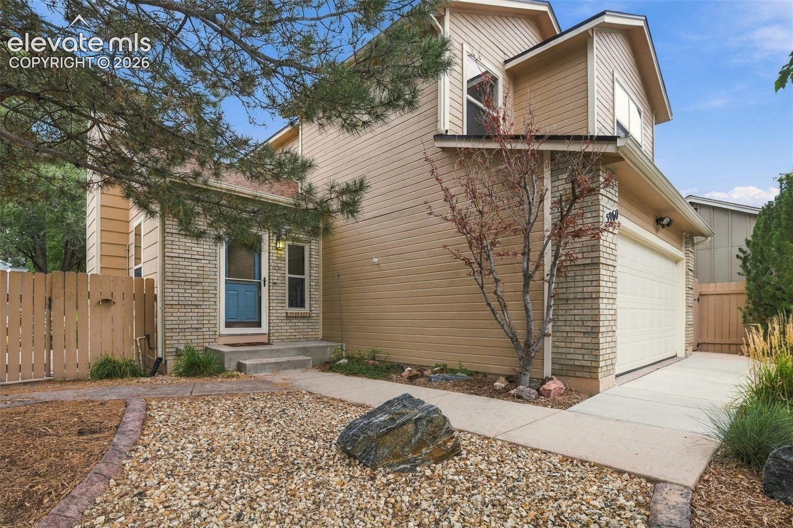 Listing photo 3 for 5960 Chokecherry Drive