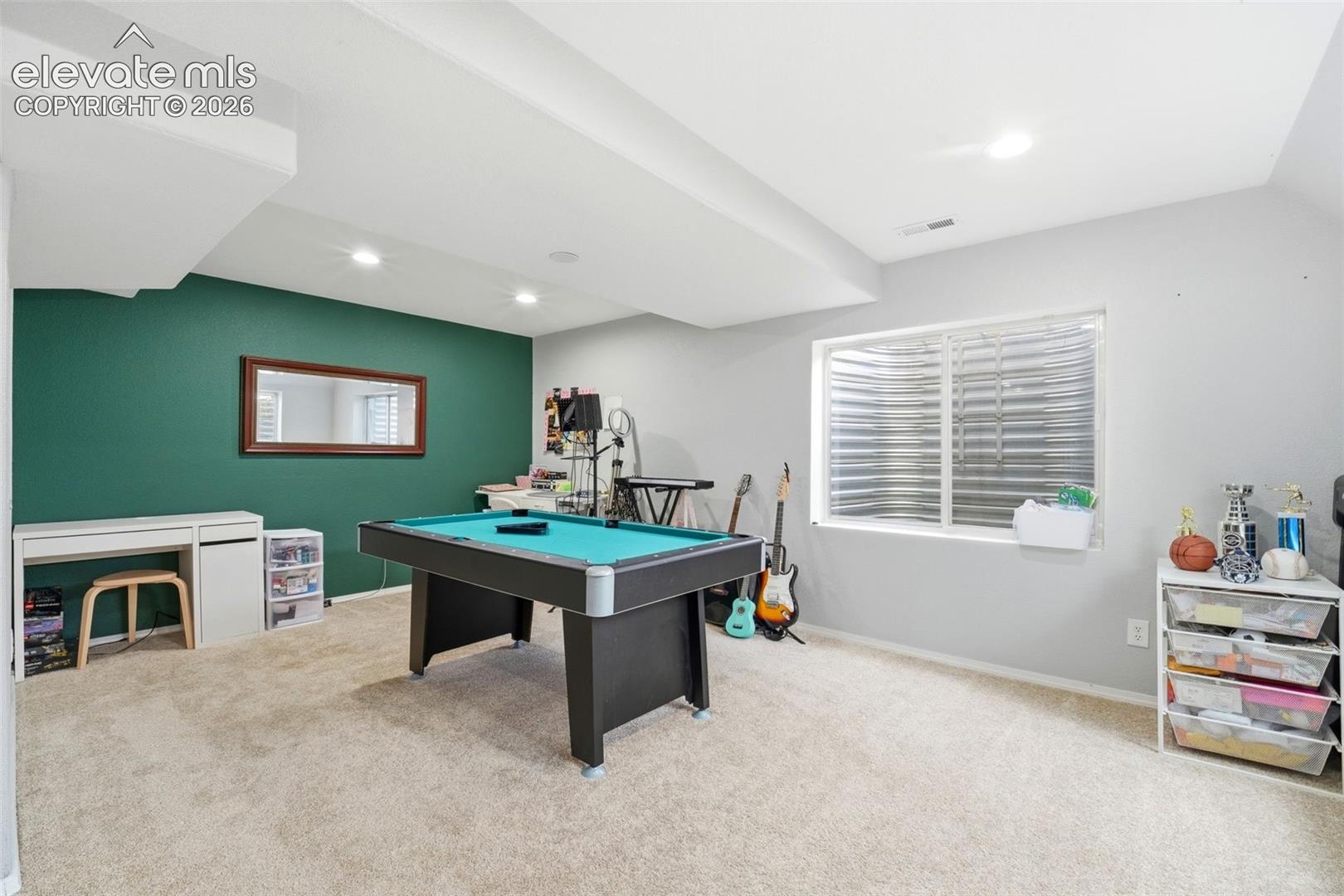Listing photo 32 for 2221 Valley View Drive
