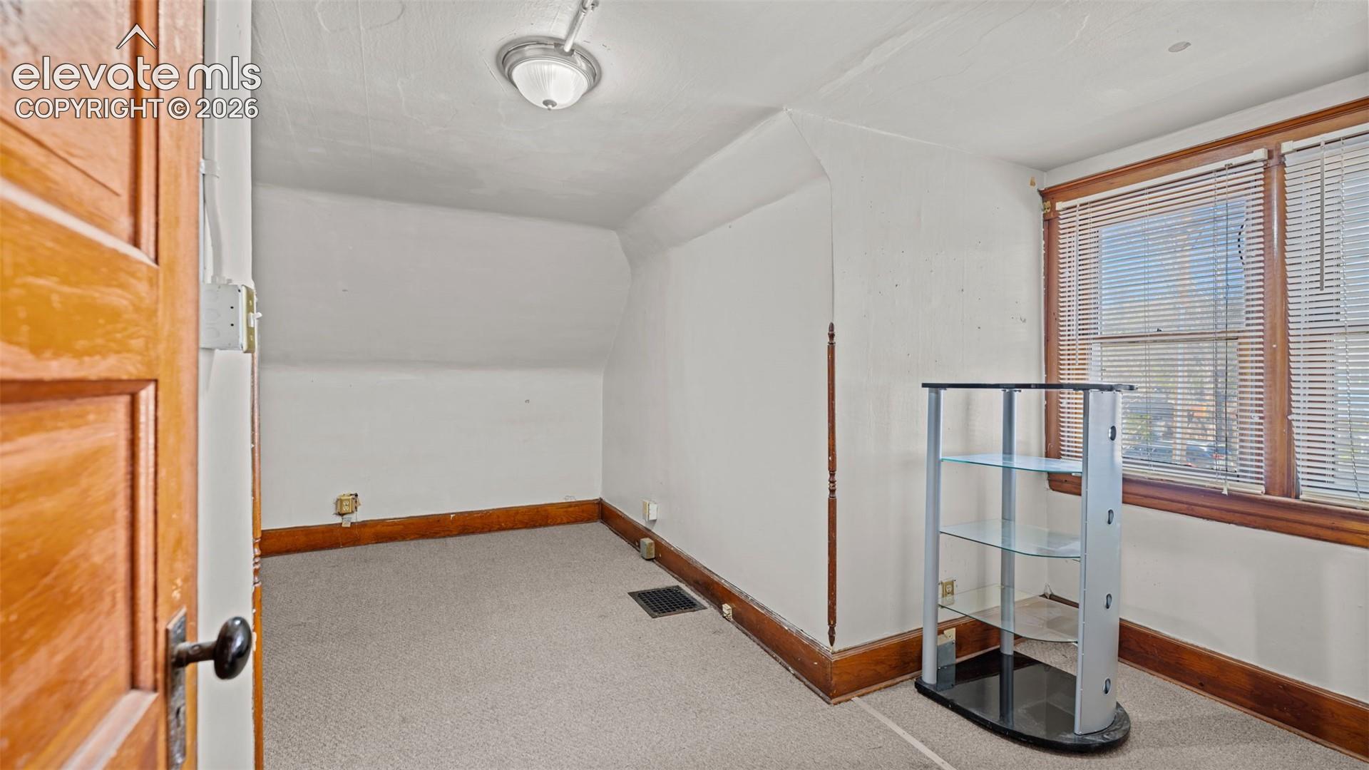 Listing photo 26 for 1919 W Colorado Avenue