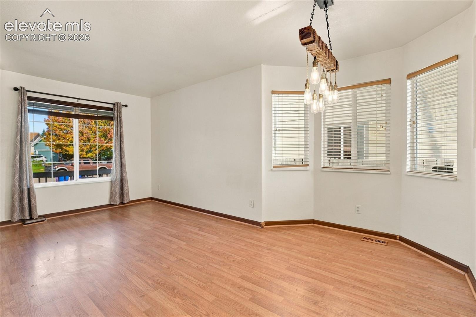Listing photo 8 for 1040 Red Brooke Drive