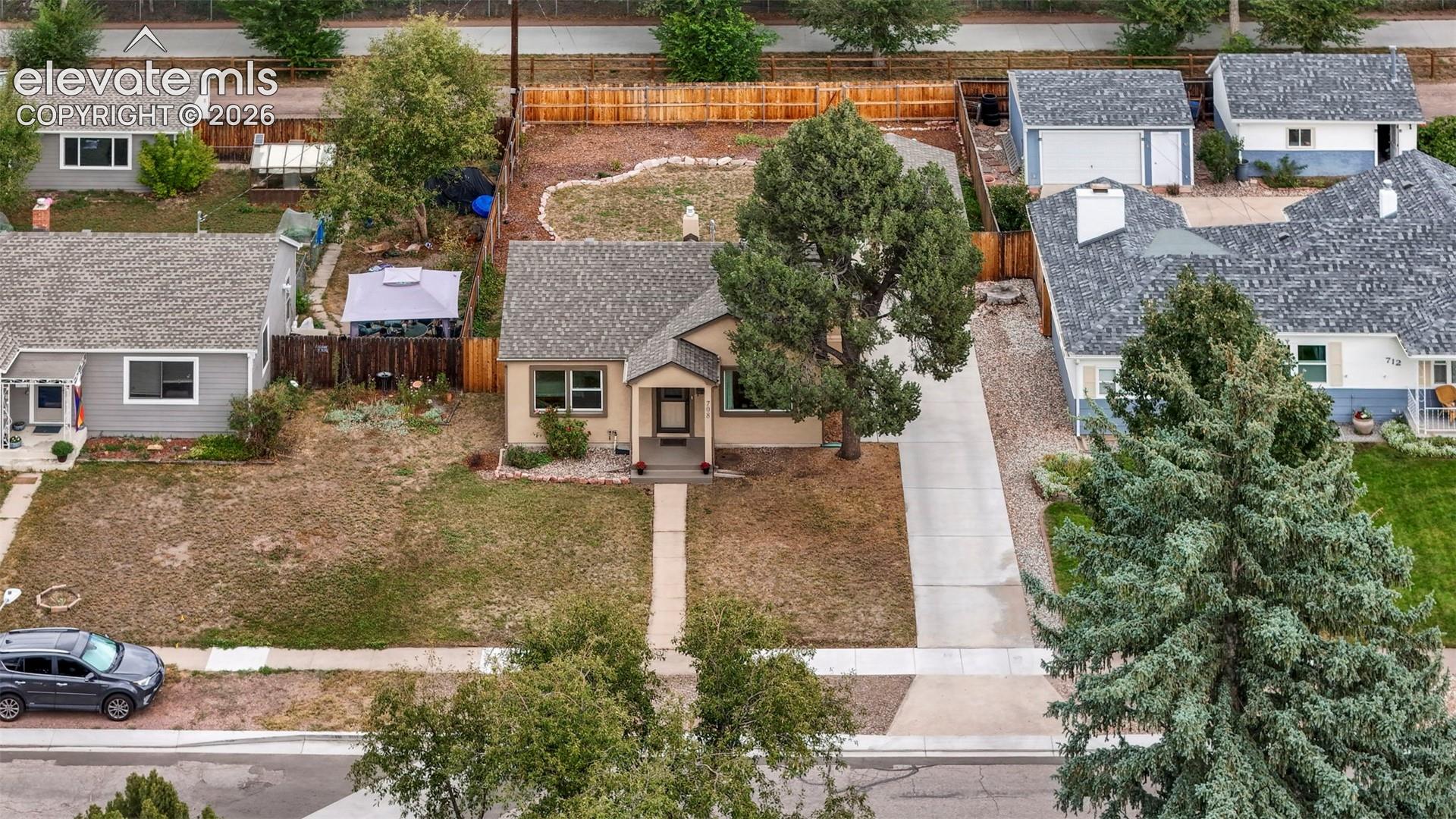 Listing photo 18 for 708 E La Salle Street