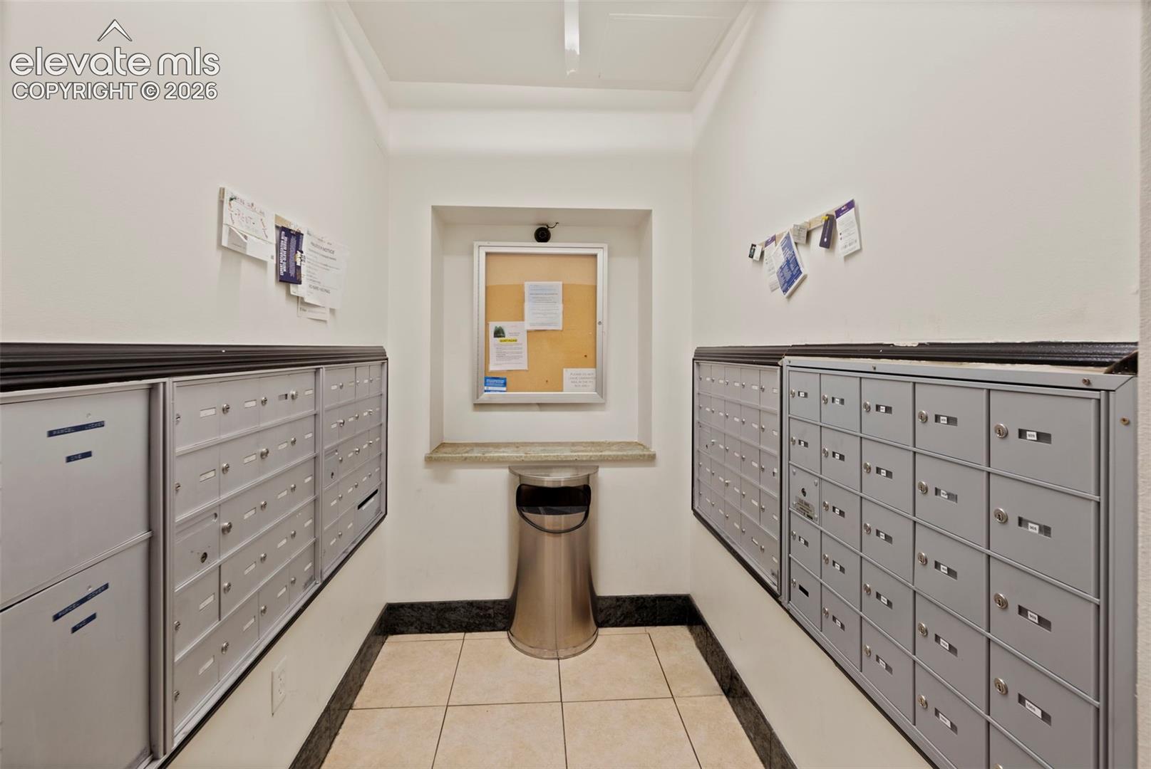 Listing photo 6 for 444 17th Street 709