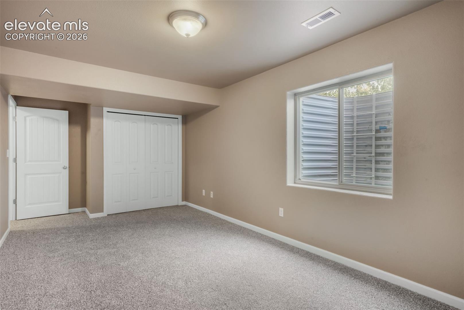 Listing photo 27 for 83 S Golfwood Drive