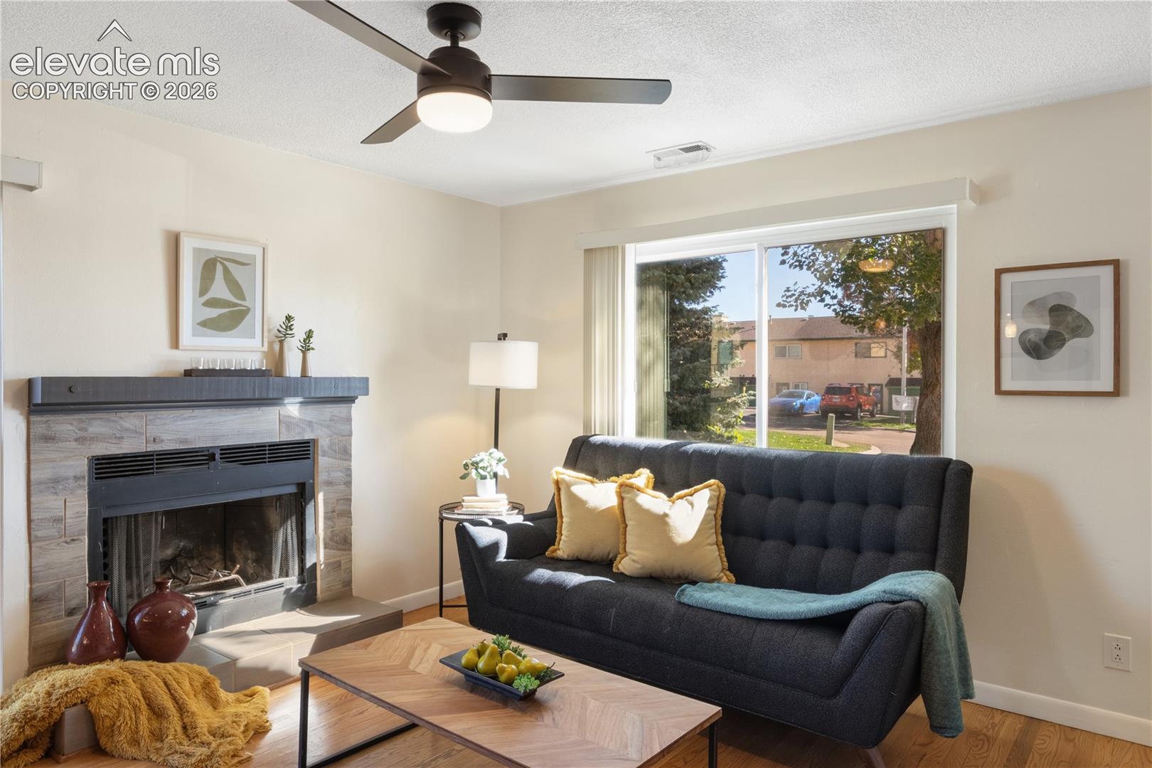 Listing photo 5 for 2360 Washo Circle