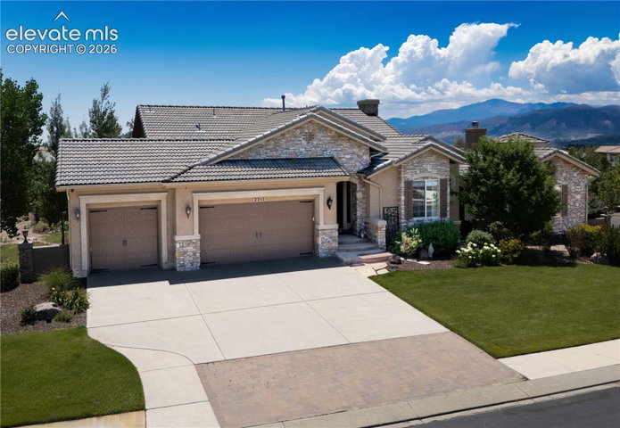 2313 Rainbows End Point — listing photo