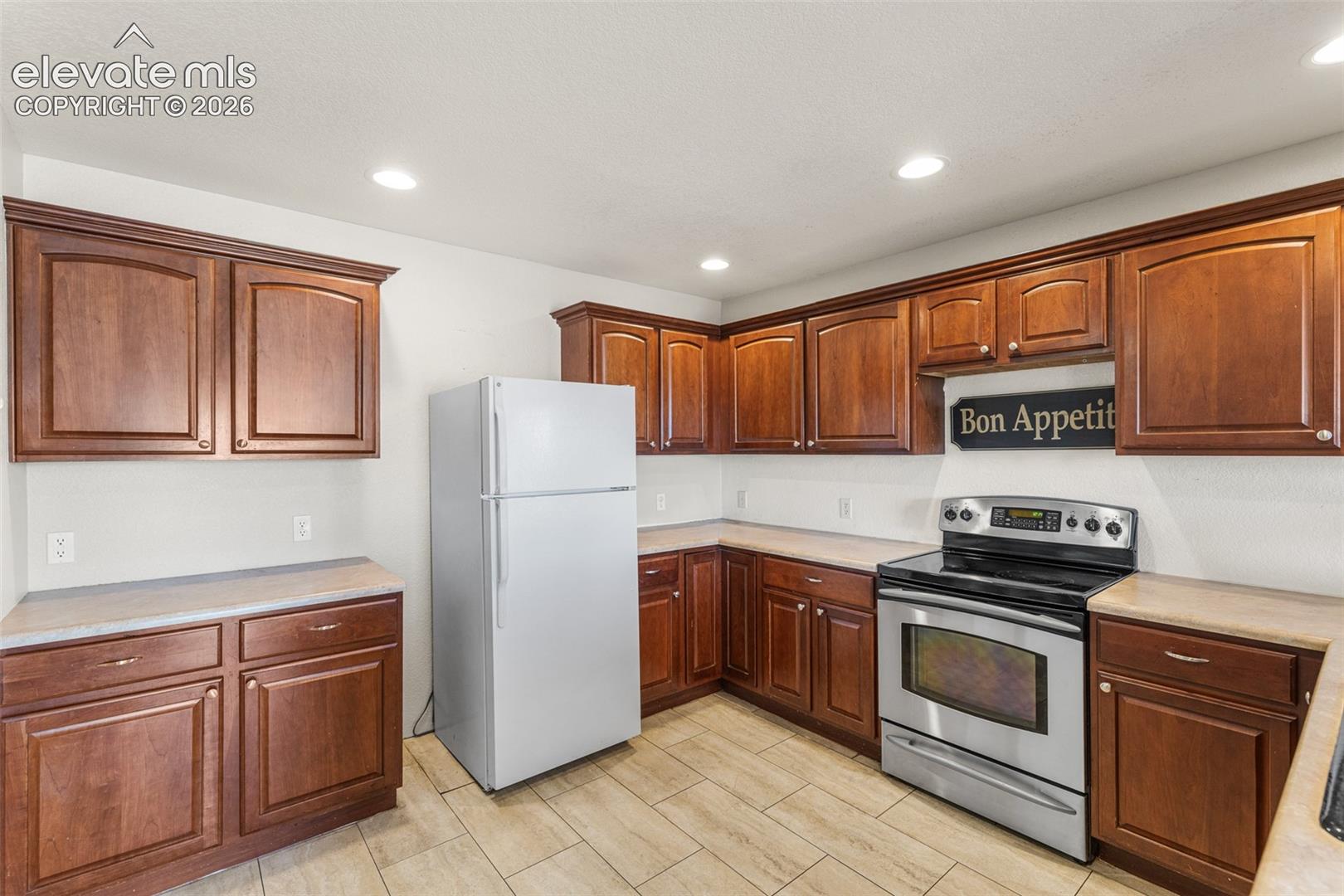 Listing photo 8 for 7478 Bentwater Drive