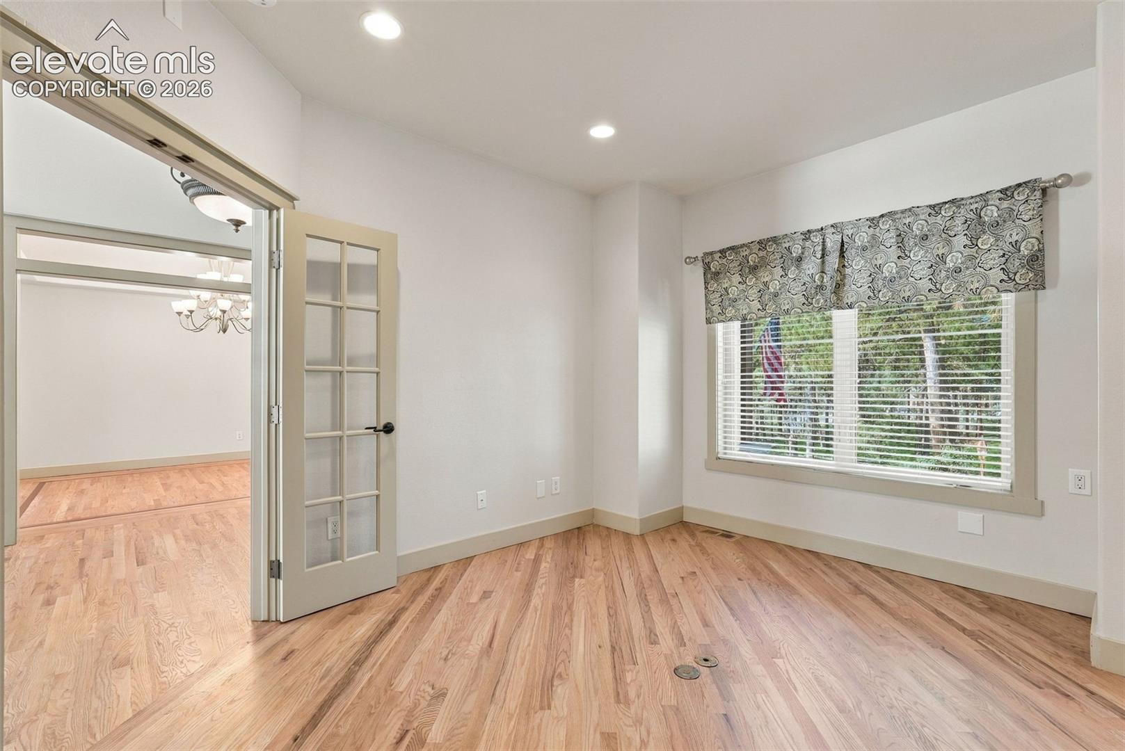 Listing photo 25 for 18825 Pagentry Place