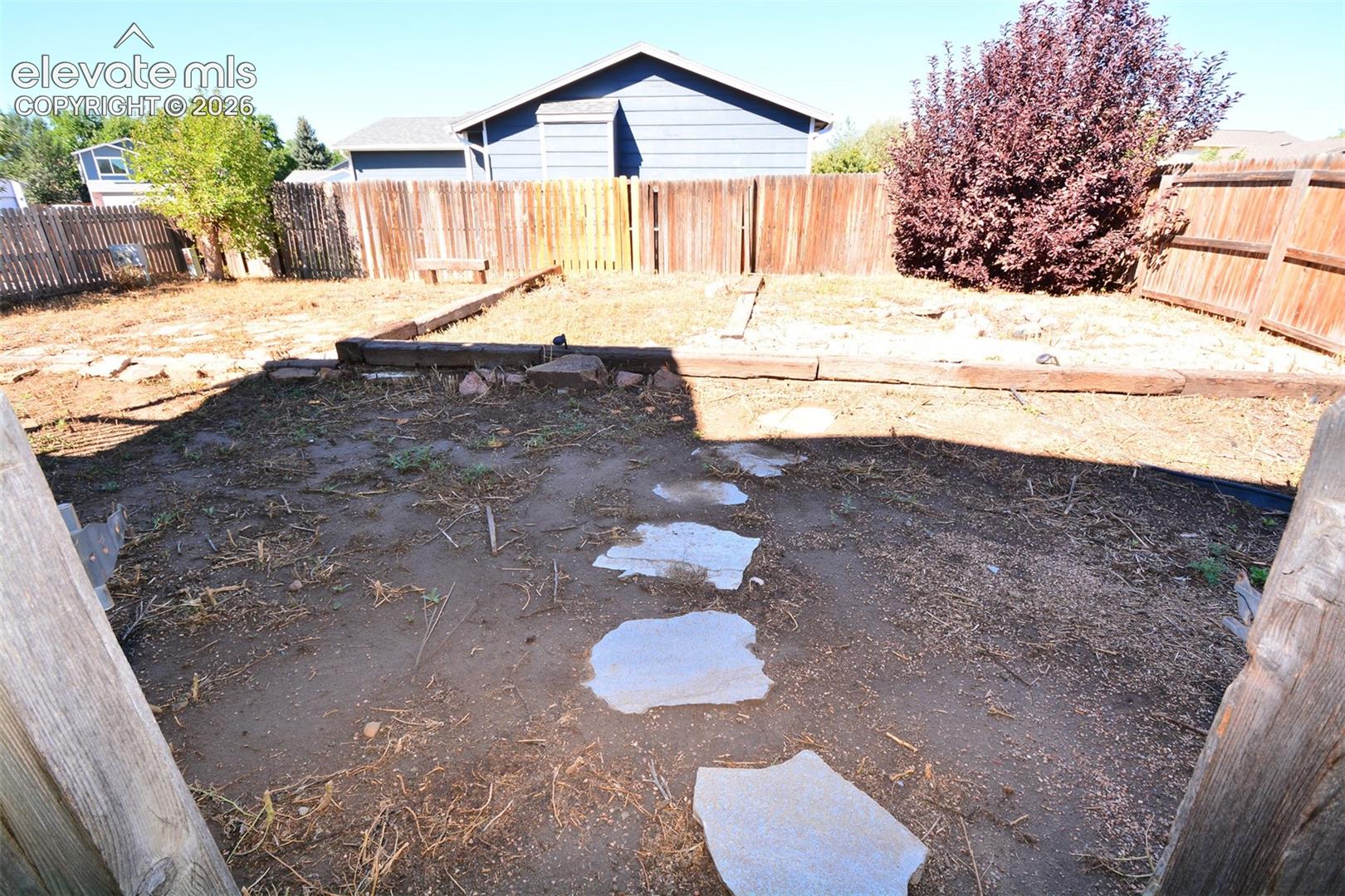 Listing photo 33 for 2040 Fairweather Way