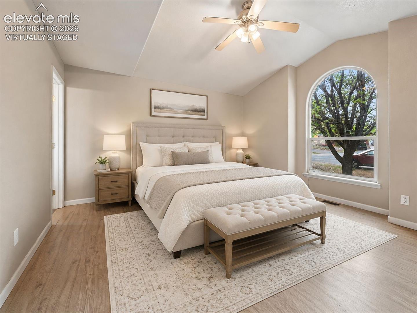Listing photo 8 for 979 S Alexis Lane