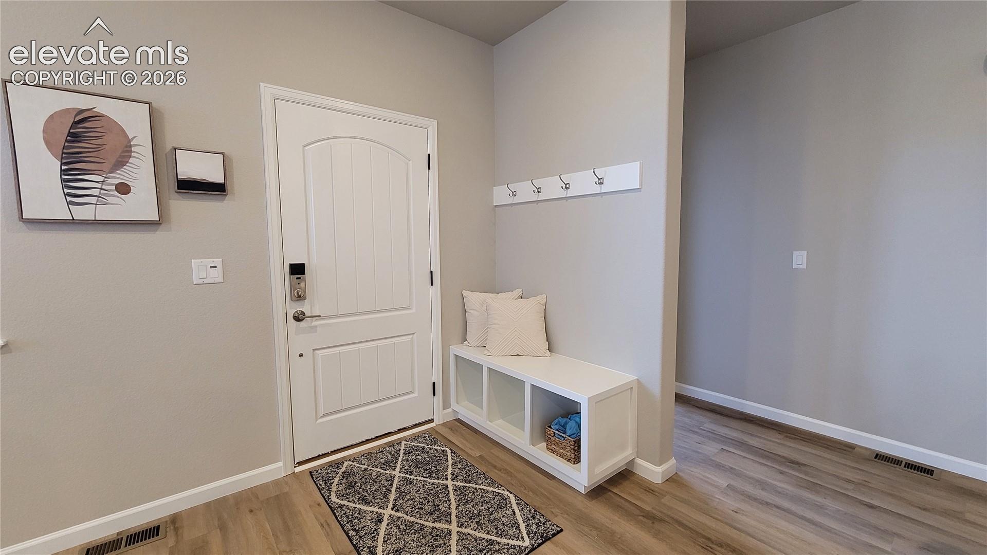 Listing photo 6 for 9496 Wolf Valley Drive