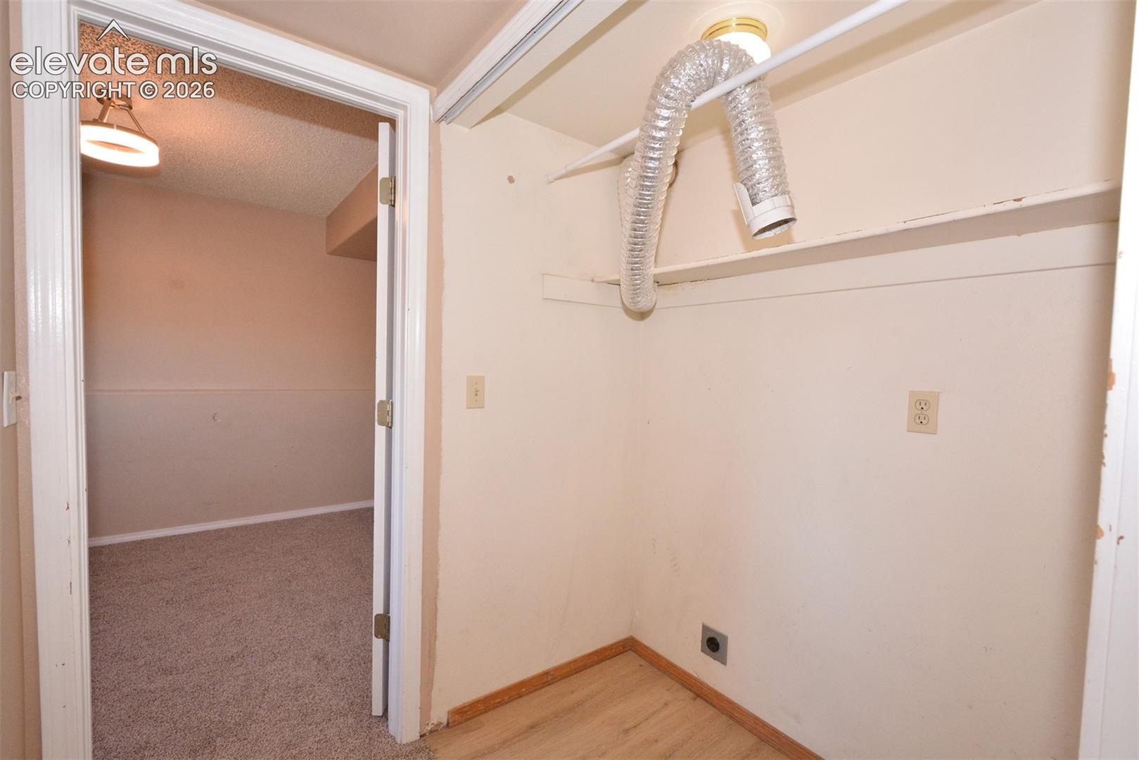 Listing photo 26 for 2040 Fairweather Way