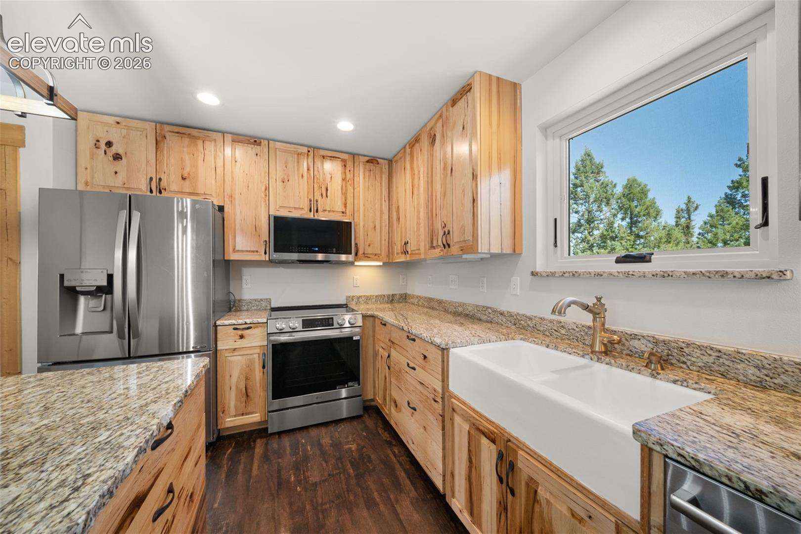 Listing photo 14 for 2775 Pathfinder Road