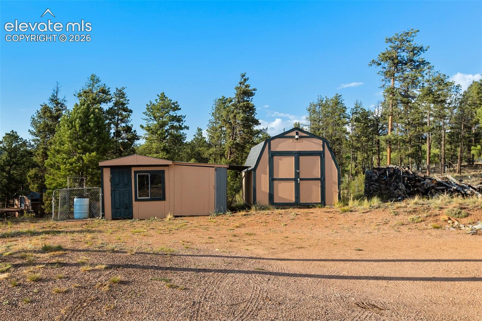 Listing photo 39 for 192 Columbine Road