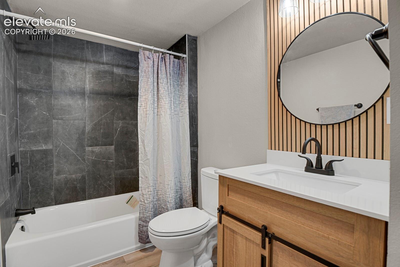 Listing photo 36 for 2614 Gunnison Street