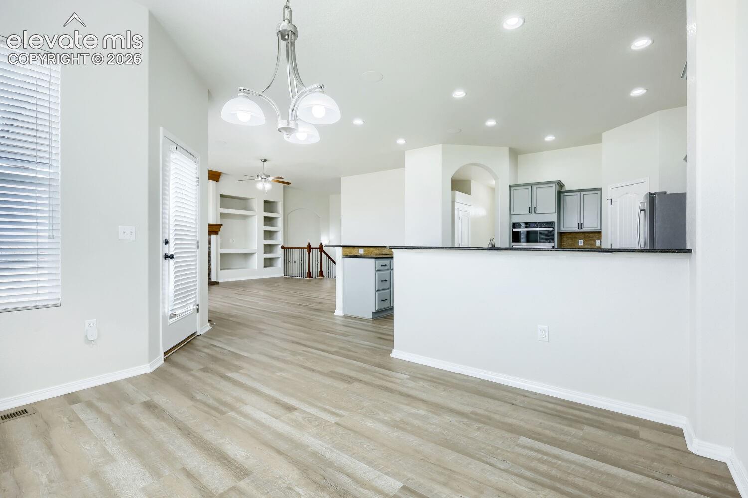 Listing photo 14 for 10967 Klondike Drive