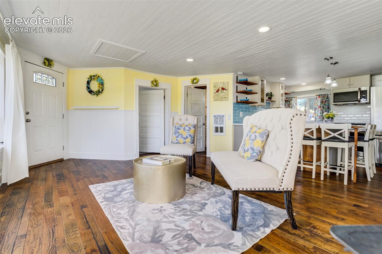 Listing photo 8 for 405 N Baldwin Street