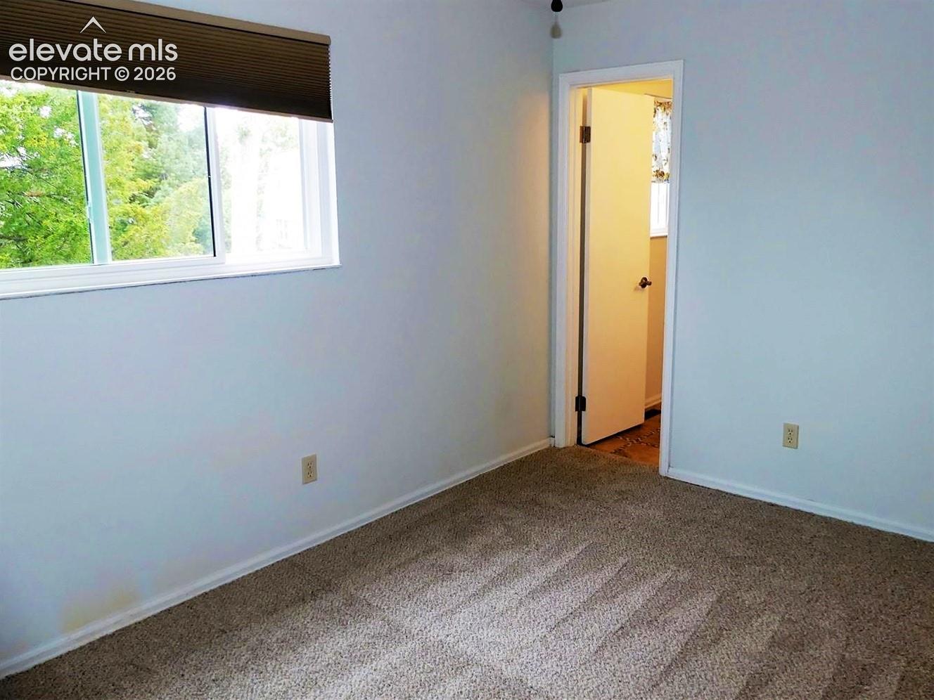 Listing photo 29 for 1104 Yosemite Drive