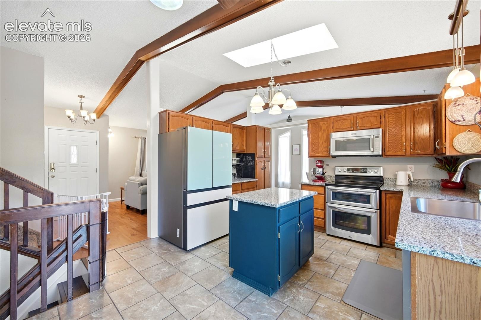 Listing photo 5 for 3880 Cloud Drive