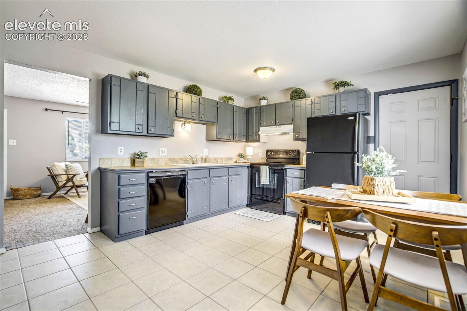 Listing photo 5 for 2408 Tucci Lane