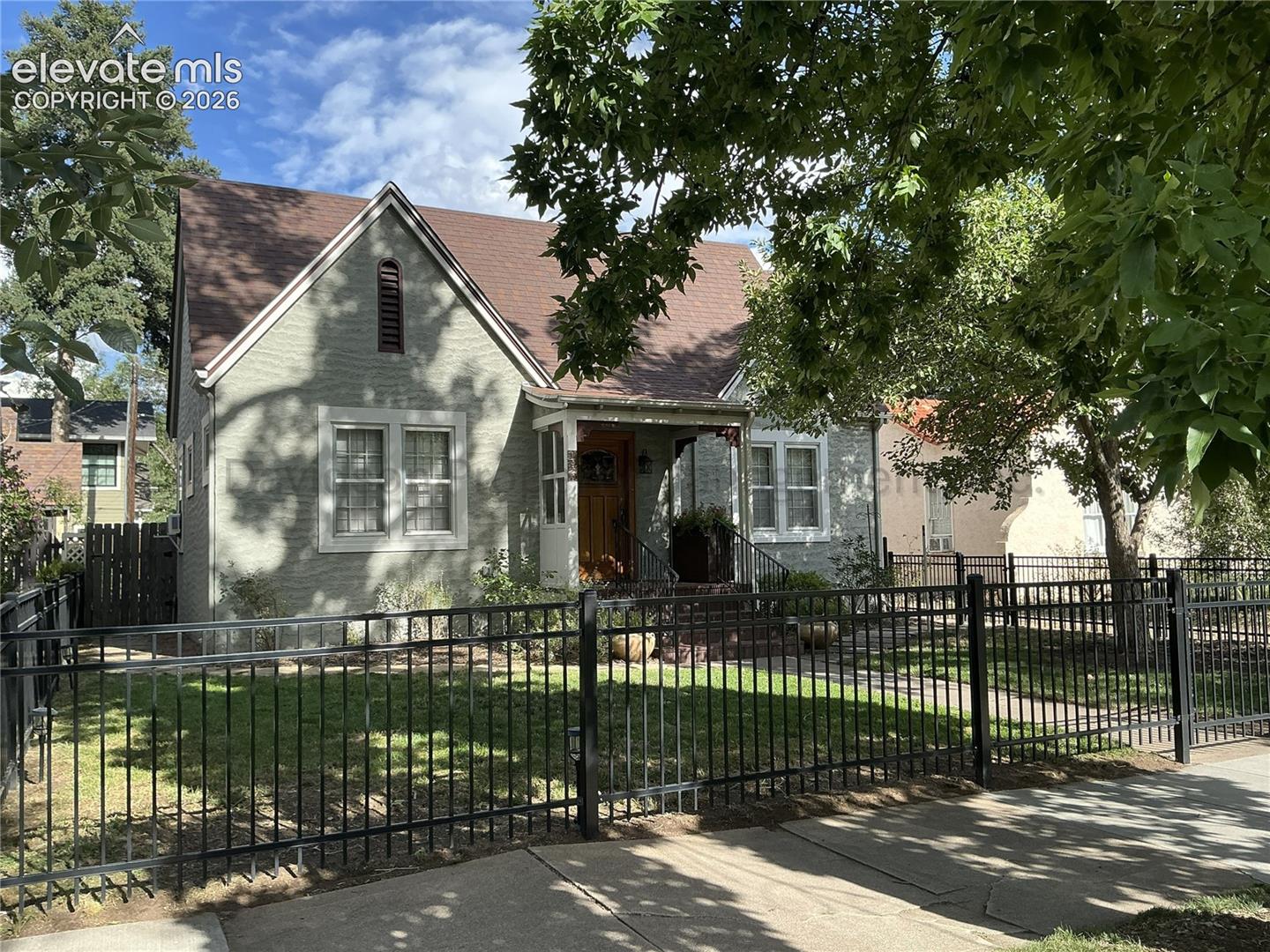 1333 Cascade Avenue
