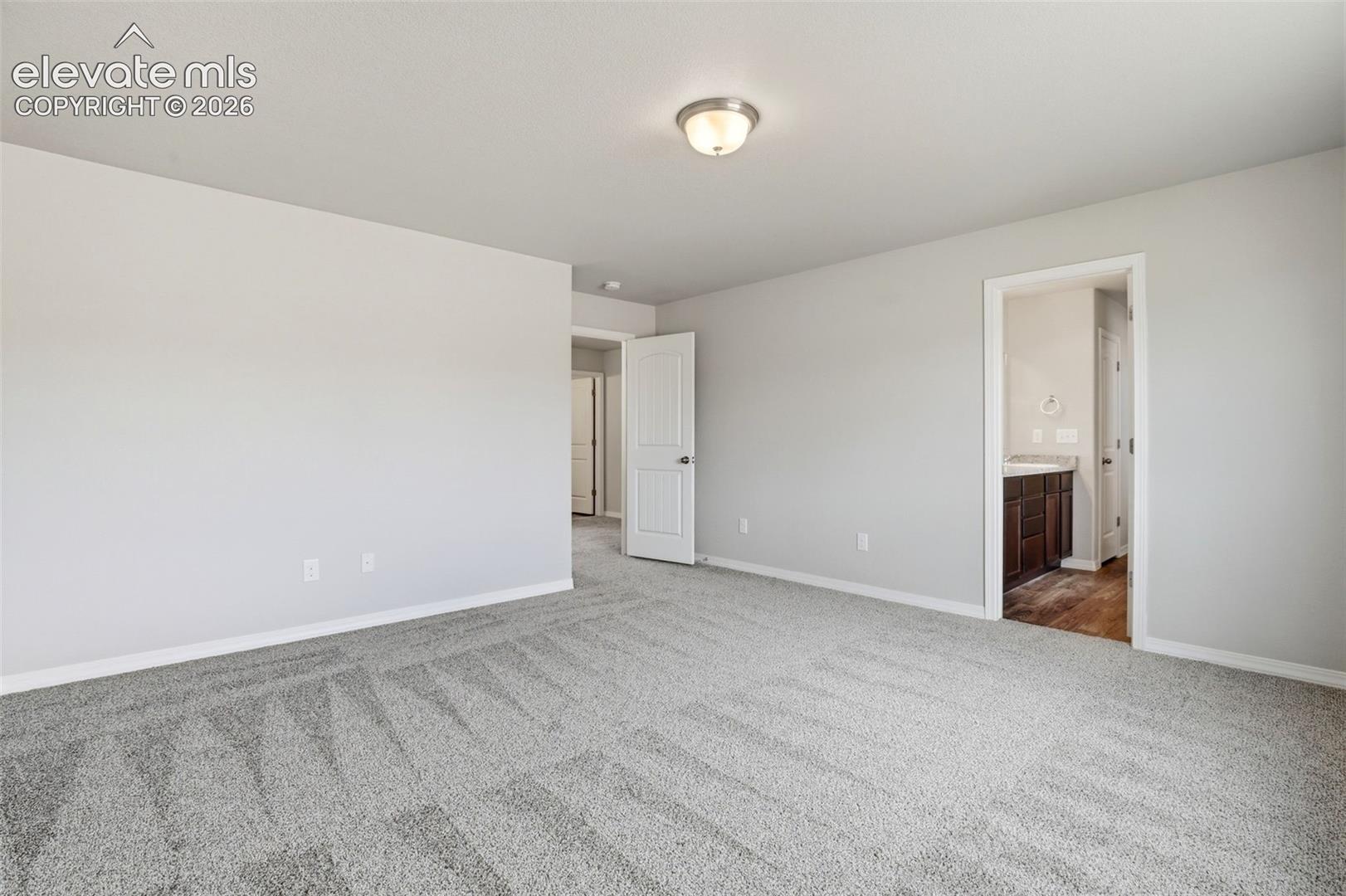 Listing photo 20 for 10725 Traders Parkway