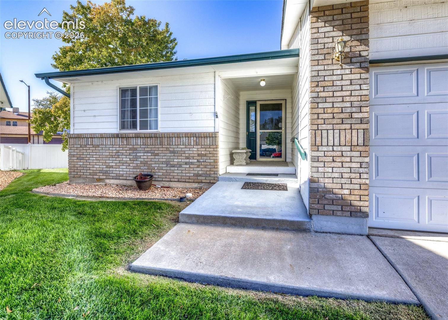 Listing photo 2 for 10 Nona Brooks Drive V