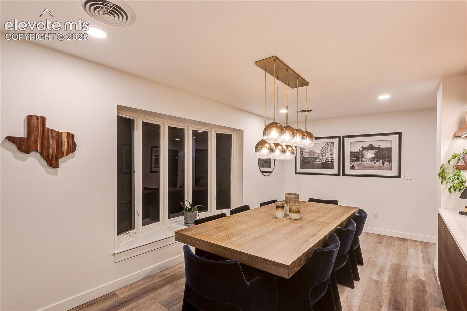 Listing photo 8 for 3981 S Hillcrest Drive