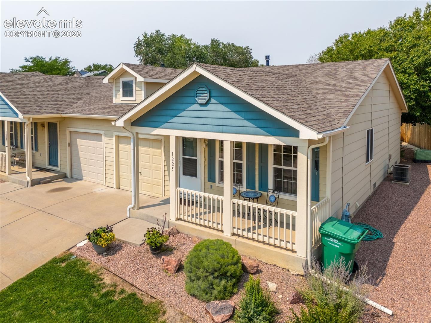 Listing photo 2 for 1225 Silver Hawk Court