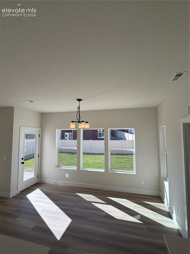 Listing photo 6 for 5148 Somervell Court
