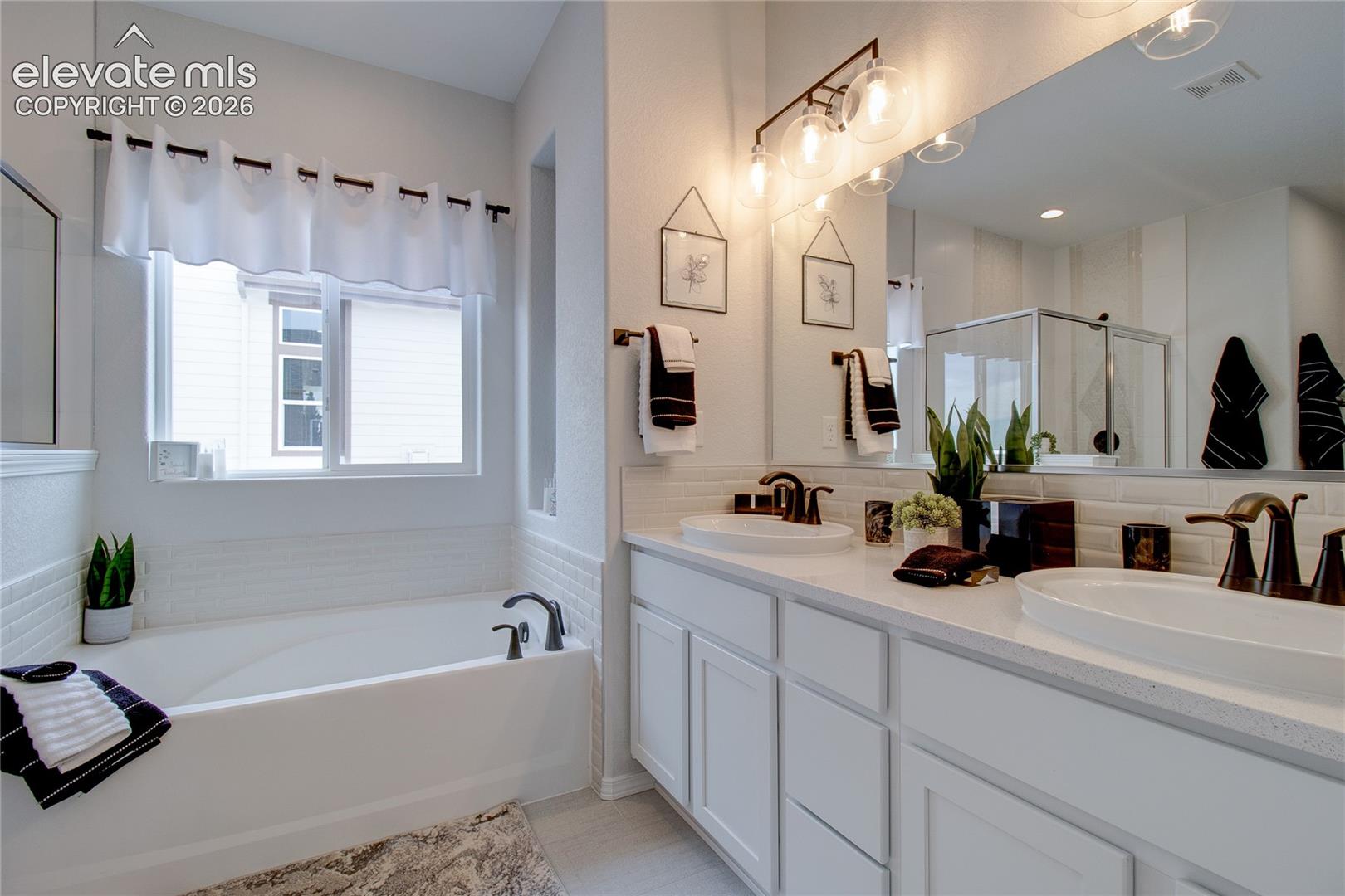 Listing photo 20 for 9116 Buffaloberry Drive