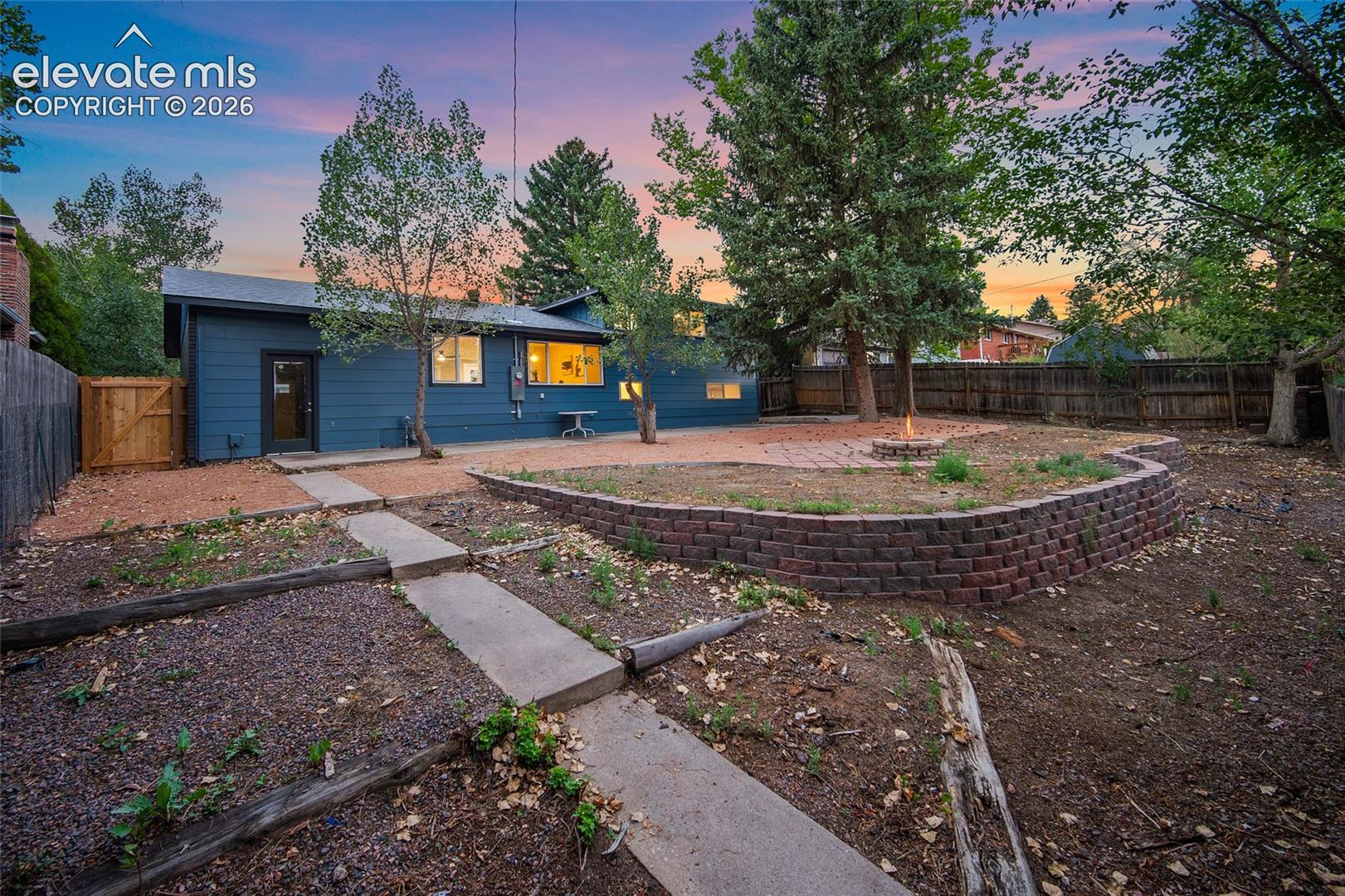2123 Warwick Lane, photo 31