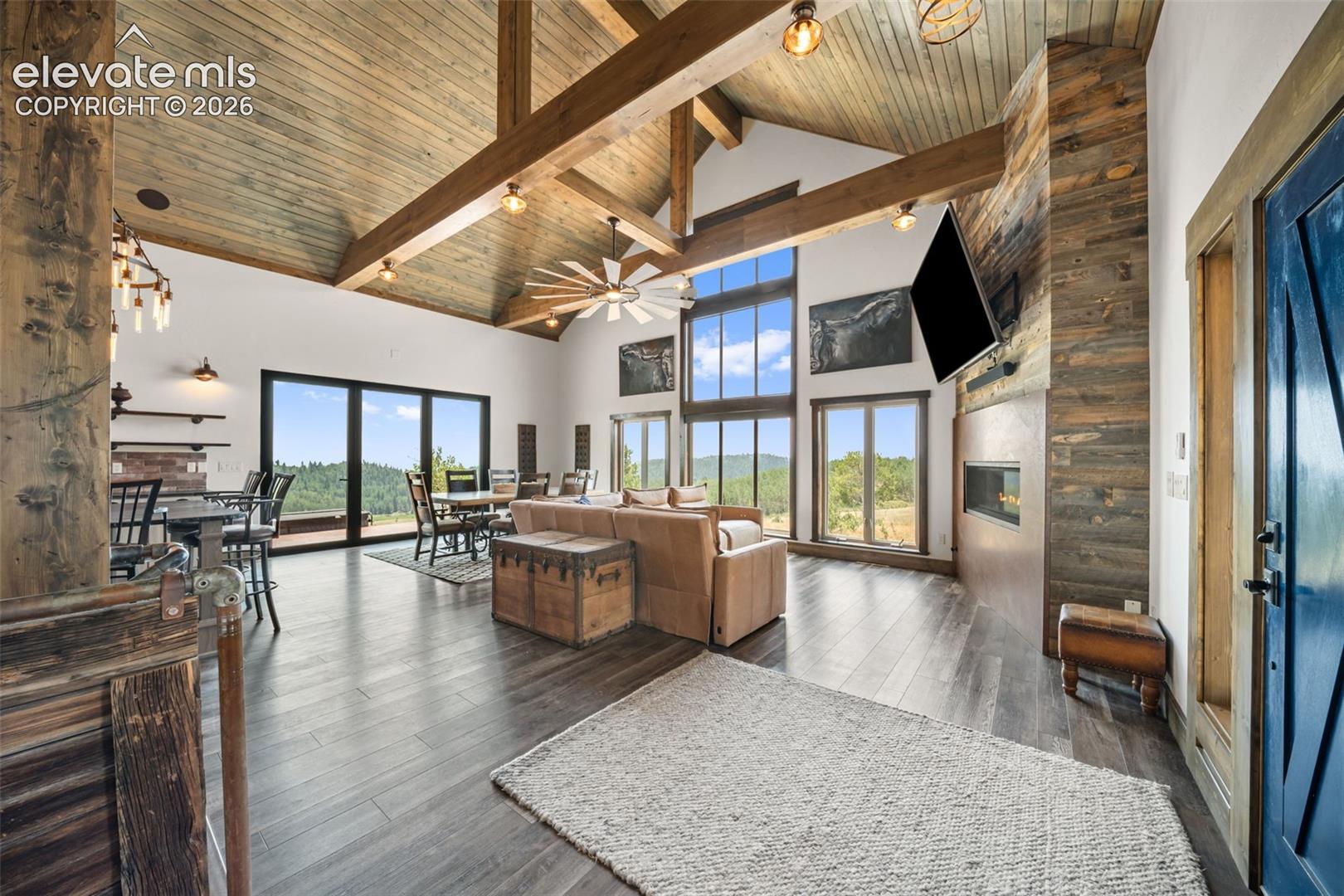 Listing photo 6 for 757 County Road 863 NA