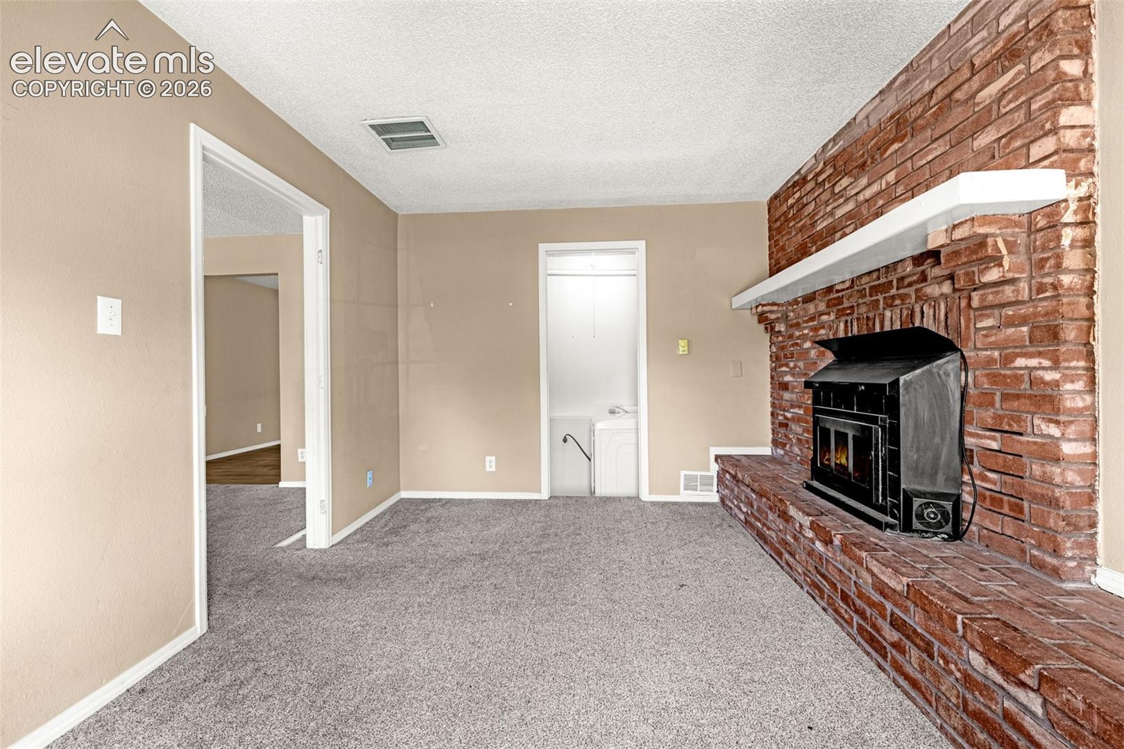 Listing photo 21 for 1933 Hallam Avenue