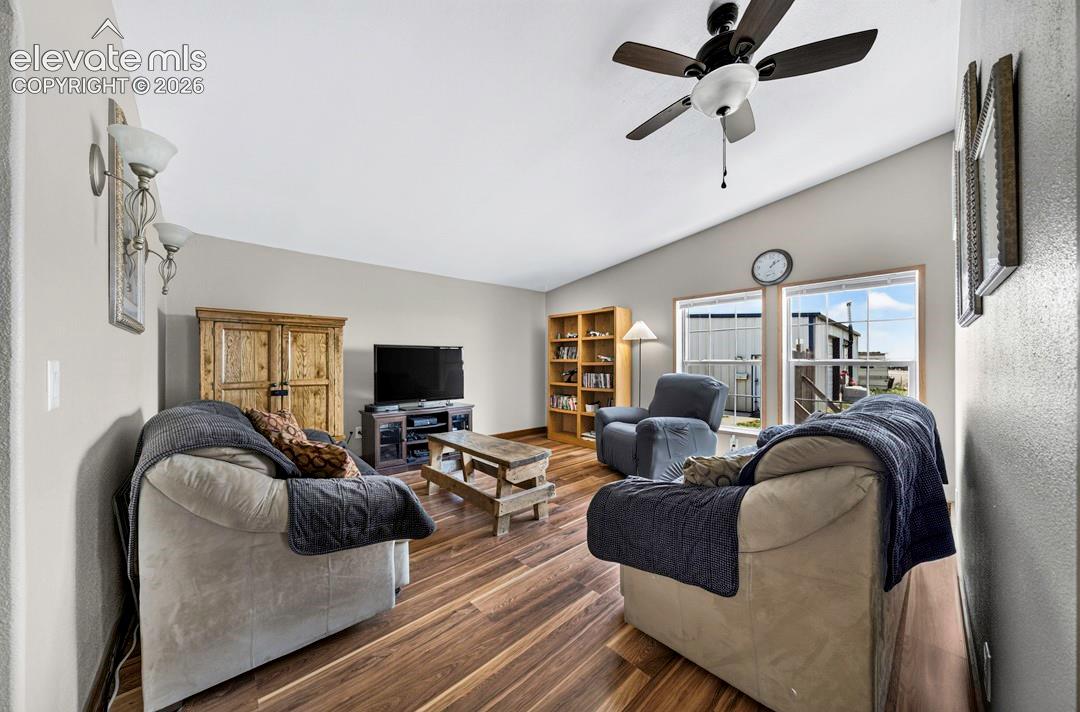 Listing photo 26 for 755 High Prairie Point