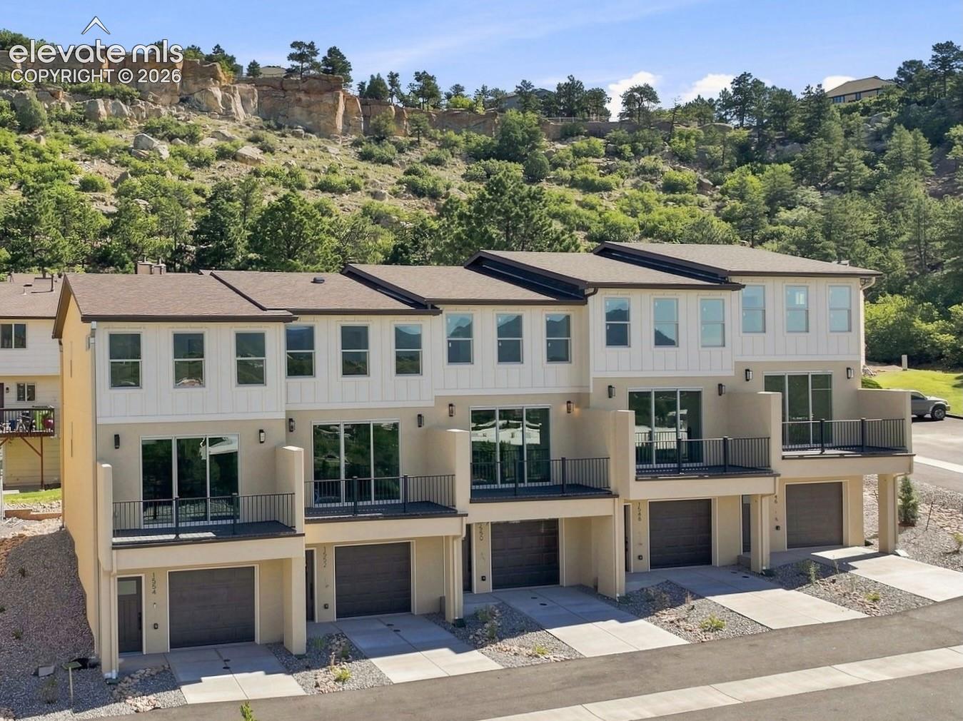 1548 Territory Trail