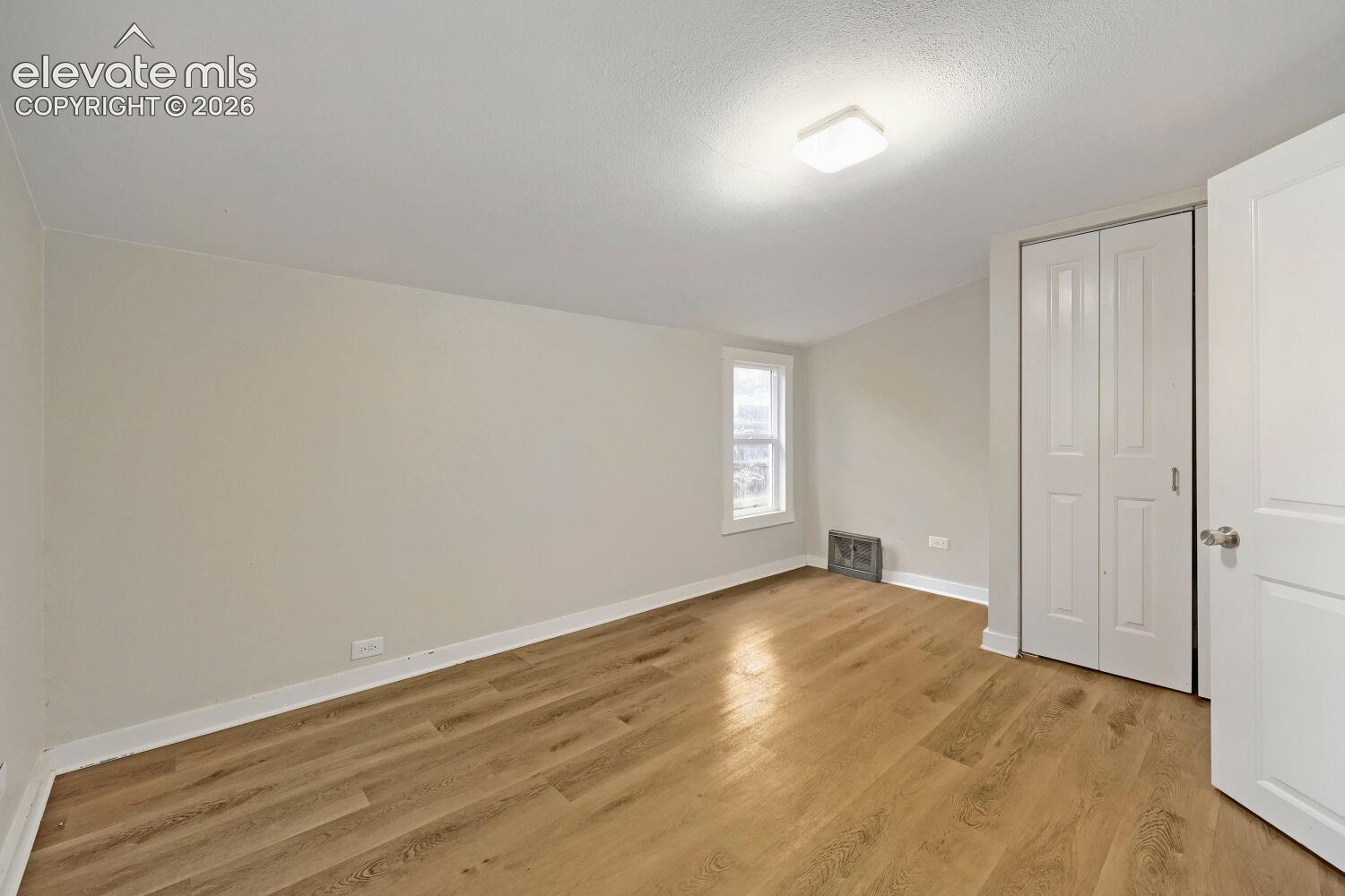 Listing photo 23 for 1112 2nd Street