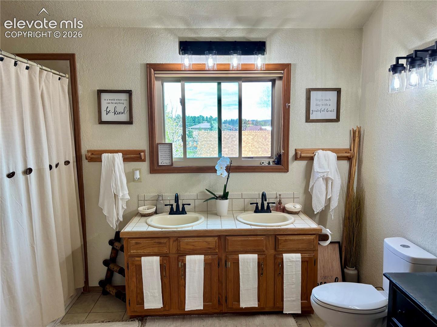 Listing photo 20 for 410 Hillcrest Avenue